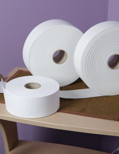 Depilacijska rola NEWEPIL (90 gr/m2) Š: 7cm x 100 TM (1/1) Depilacija/DEP00023---1